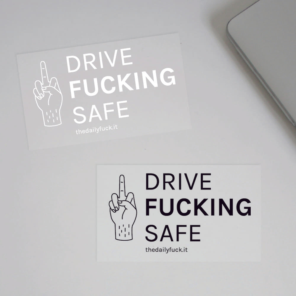 adesivo-auto-drive-safe-tavolo