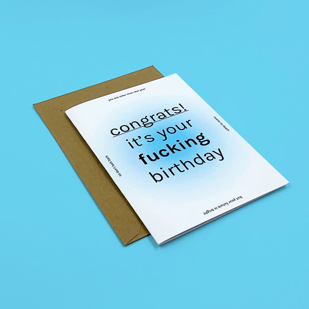 biglietto-congratulazioni-compleanno-steso