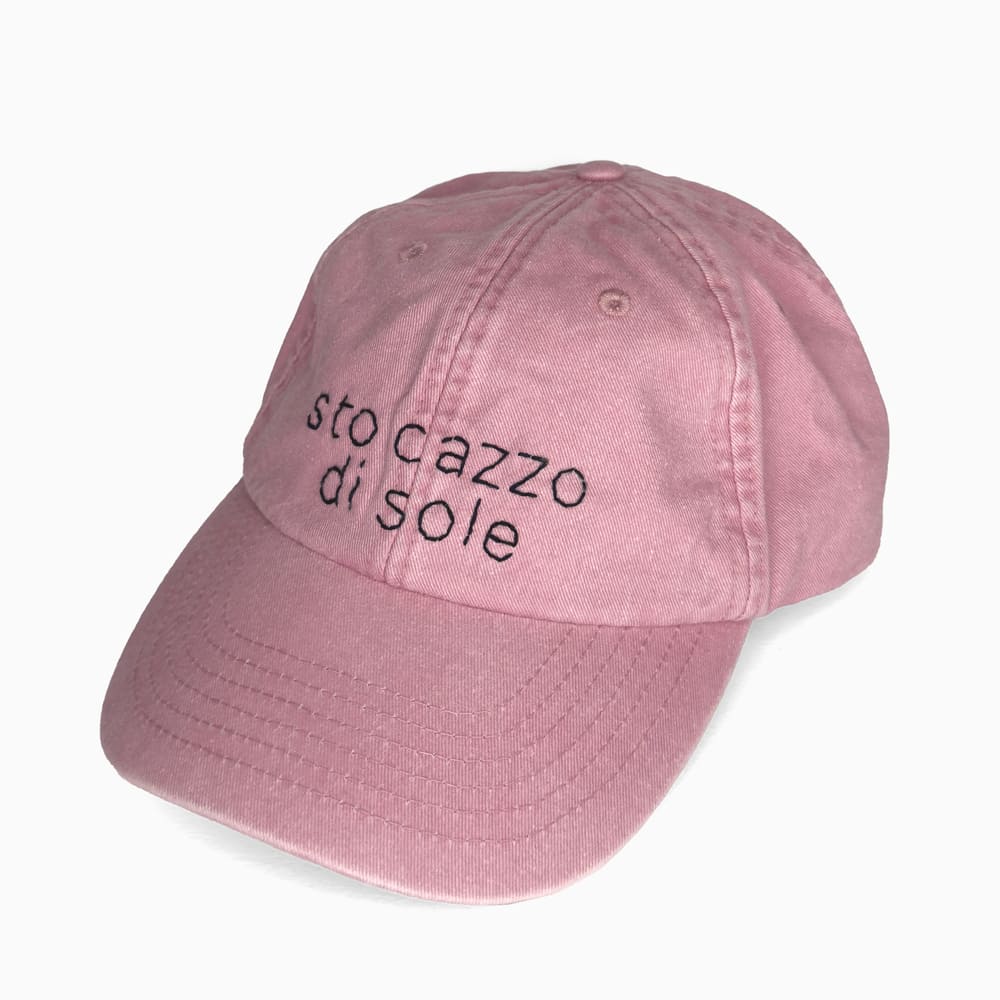 cappellino-ricamato-rosa