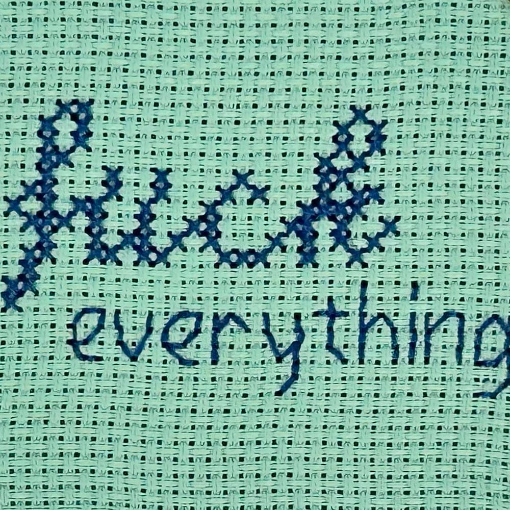 mini-ricamo-fuck-everything-verdino-blu-dettaglio